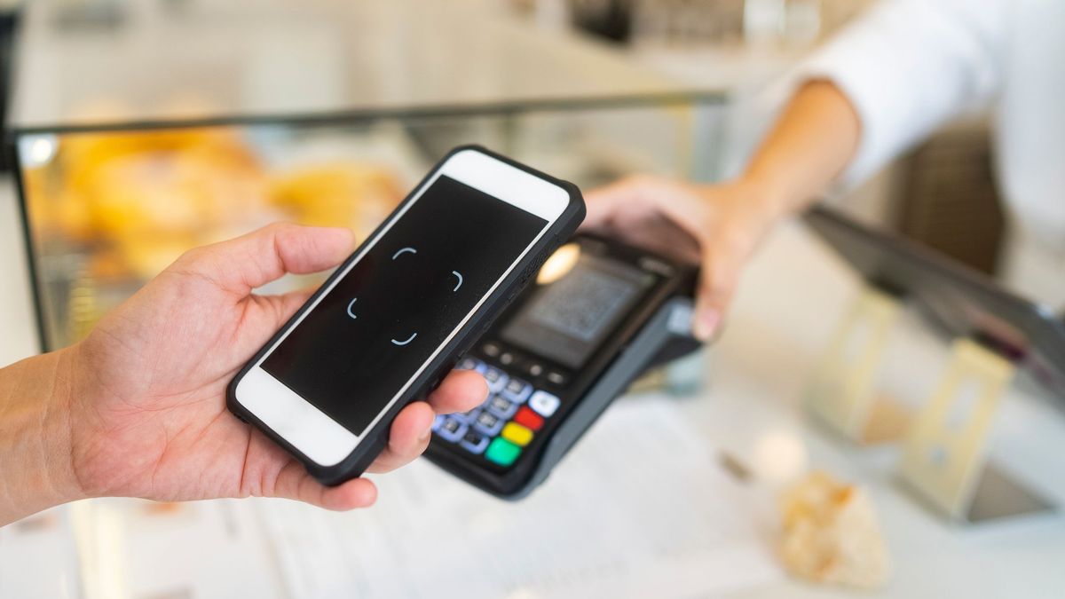 Сарапшы: Қазақстанда бірыңғай QR бірден іске қосылмауы мүмкін