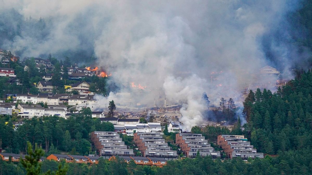 Сгорели более 100 жилых домов: крупный пожар вспыхнул в Норвегии