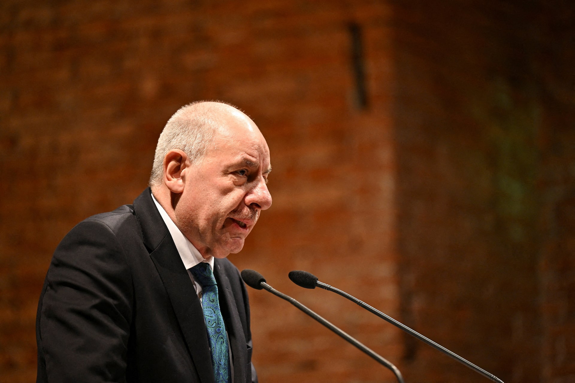 Президент Венгрии подписал поправку, прекращающую его полномочия