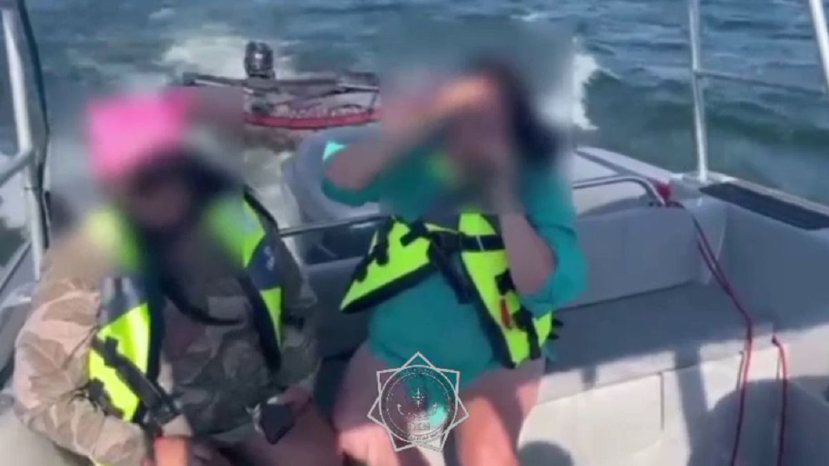 Прогулка на лодке закончилась для двух женщин эвакуацией в ВКО