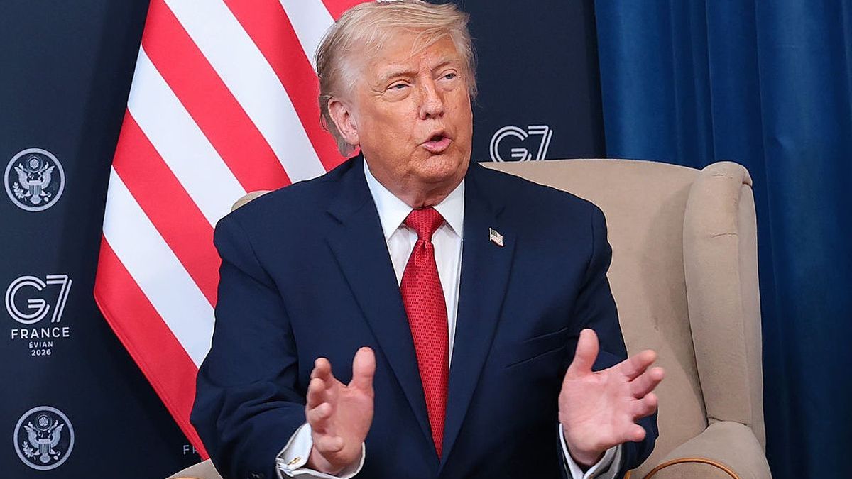 Трамп ввел пошлины в 50% на товары из Канады