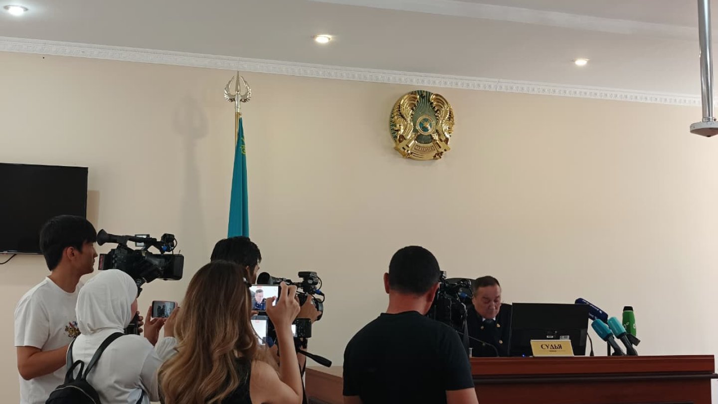 «Один не мог организовать»: семья убитой Нурай требует наказать родственников обвиняемого