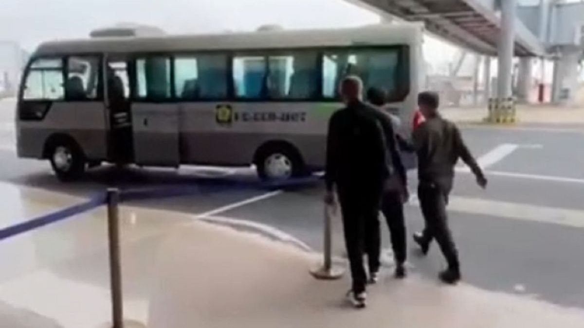 Мемлекеттік сатып алуда 2,5 млрд теңге жымқырған күдікті Вьетнамнан экстрадицияланды