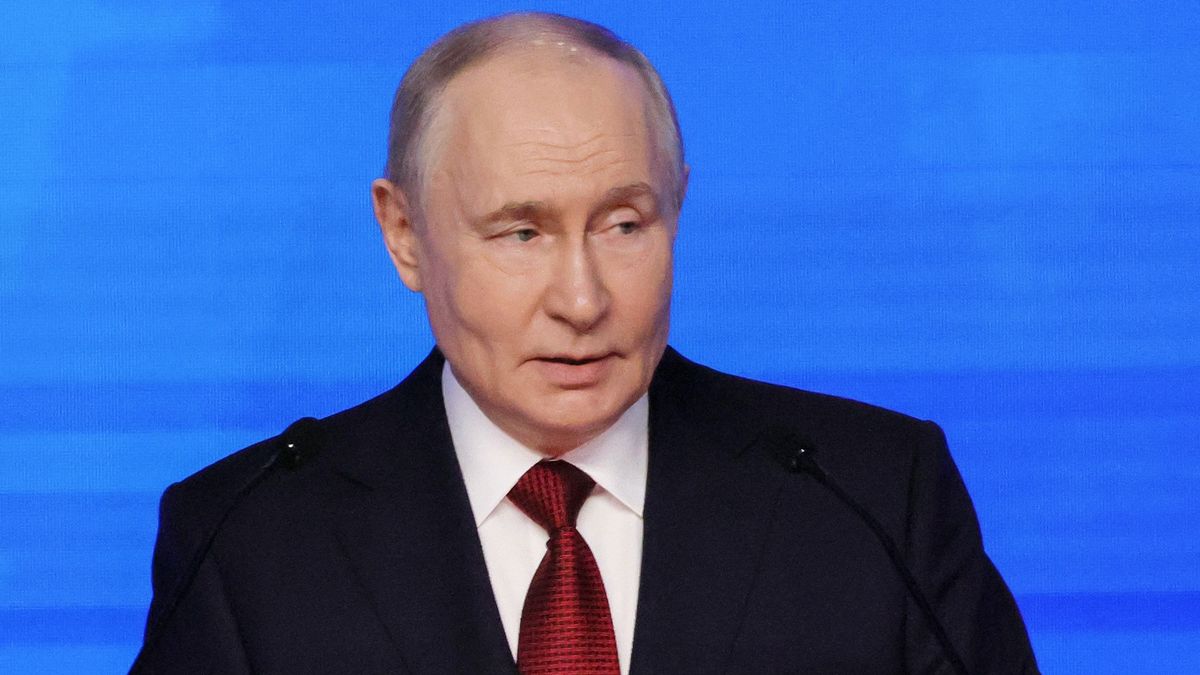 Путин ответил на призыв действовать "смелее" по Украине