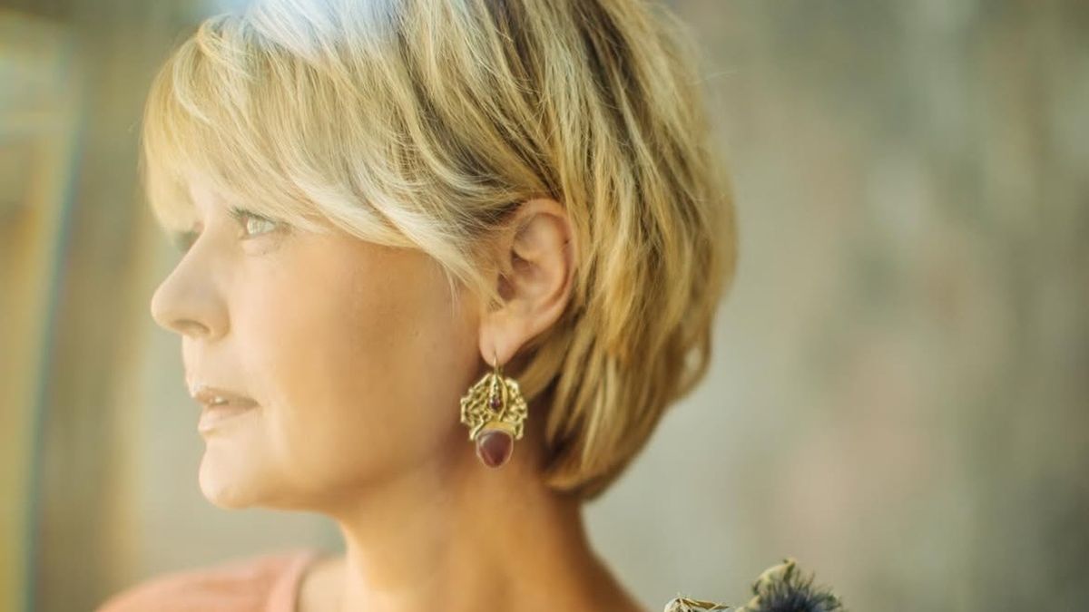 Юлия Меньшова трогательно обратилась к ушедшим родителям в день рождения