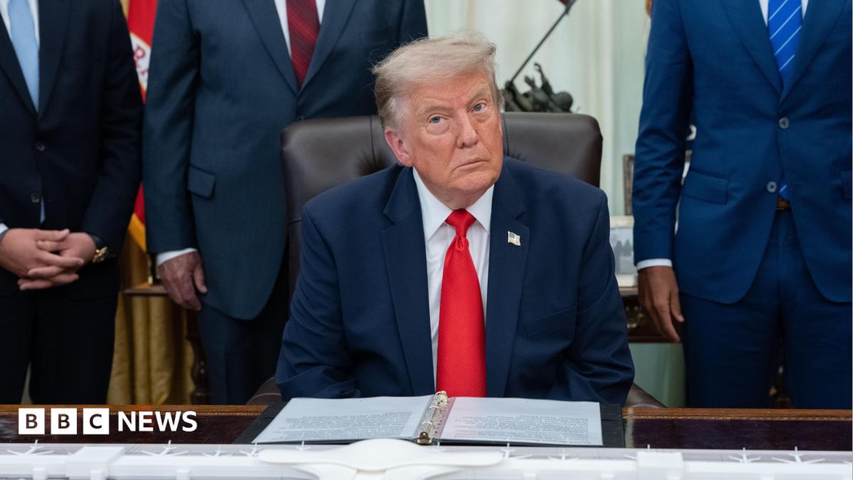Трамп рассматривает возможность контроля над ИИ