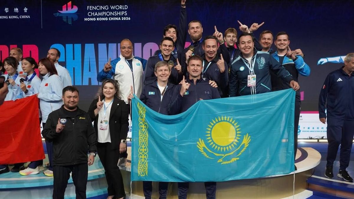 «Казахстан творит историю»: тренер сборной по фехтованию о золоте чемпионата мира