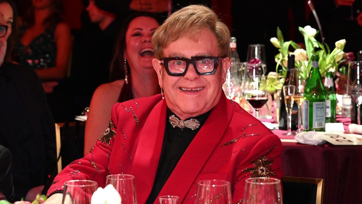 79-летний Элтон Джон отметил 36 лет трезвости