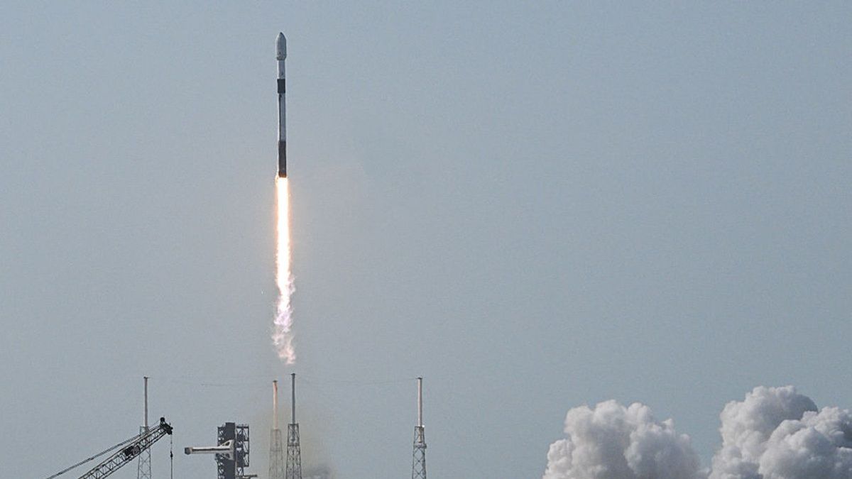 SpaceX запустила секретный спутник разведки США с мыса Канаверал