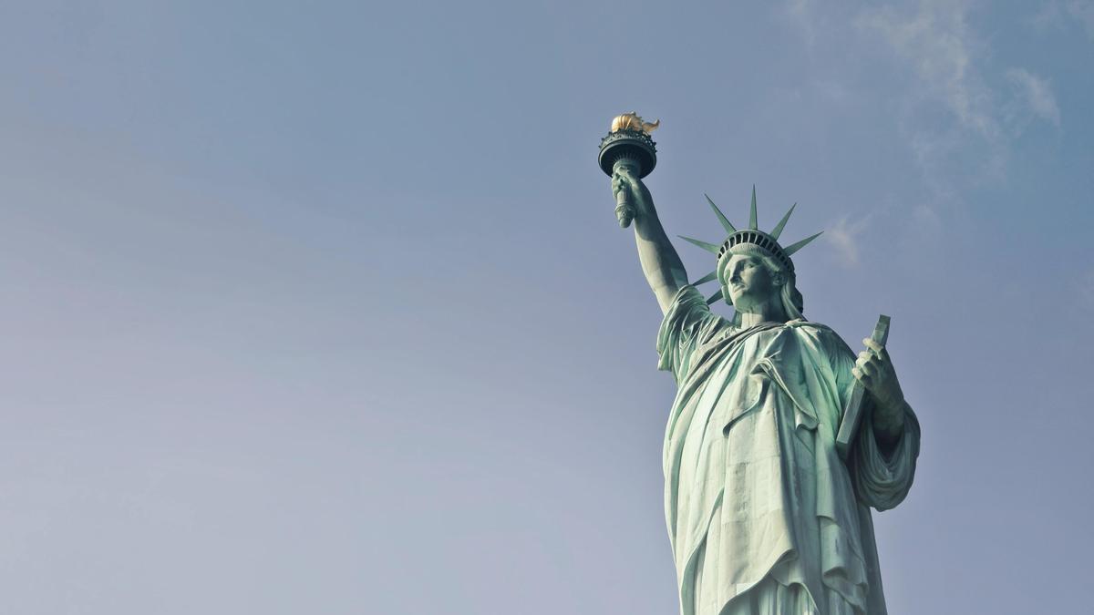 США ввели визовый залог до $20 тыс. для граждан 50 стран: Казахстан не в списке