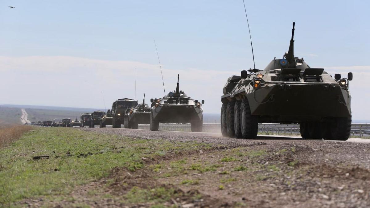 Военная техника на дорогах Казахстана: Минобороны призывает граждан к спокойствию