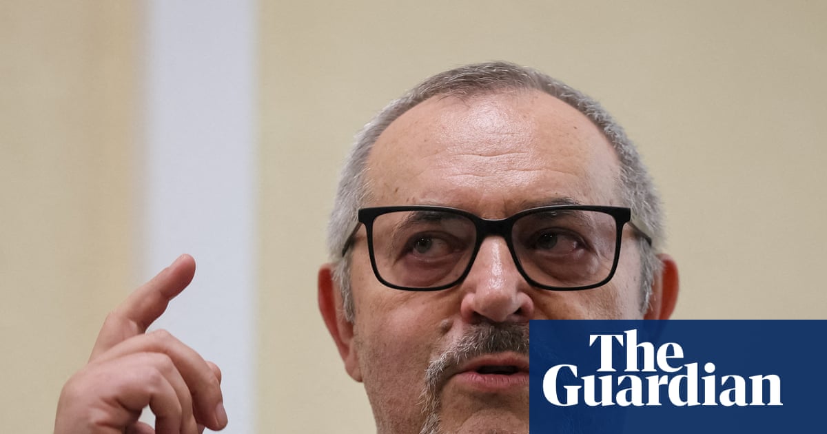 Антивоенный политик Борис Надеждин покинул Россию и уехал в Париж