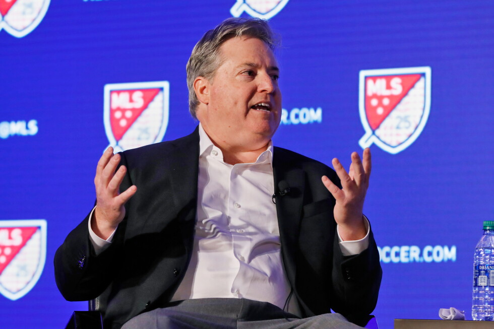 MLS назначил Ларри Берга новым комиссаром, сменив Дона Гарбера