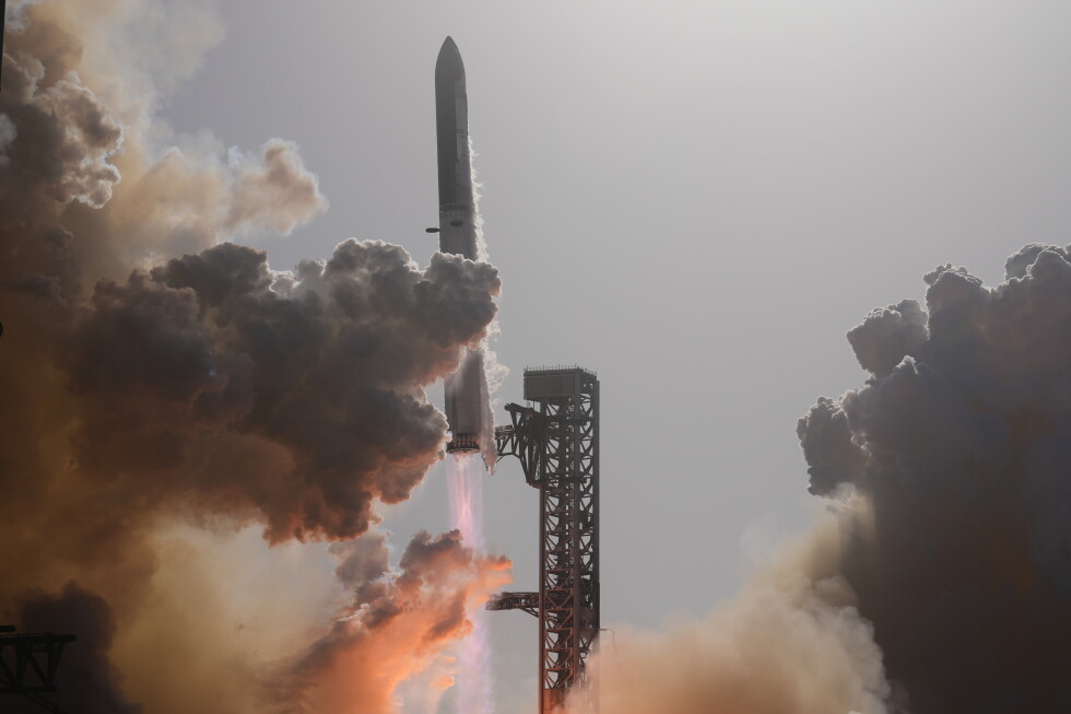 Инвесторы SpaceX готовят неудобные вопросы Маску