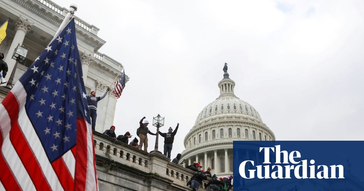 Судья в США удовлетворил ходатайство о прекращении дел против членов Oath Keepers