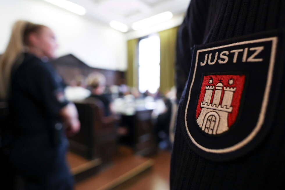 Суд в Германии приговорил членов правоэкстремистской группы к тюремному заключению