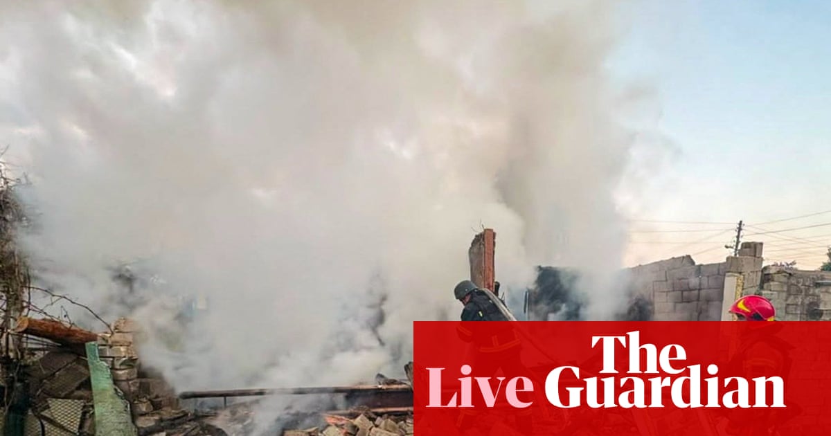 Украина наносит удары по российским НПЗ, пока Москва атакует украинские города