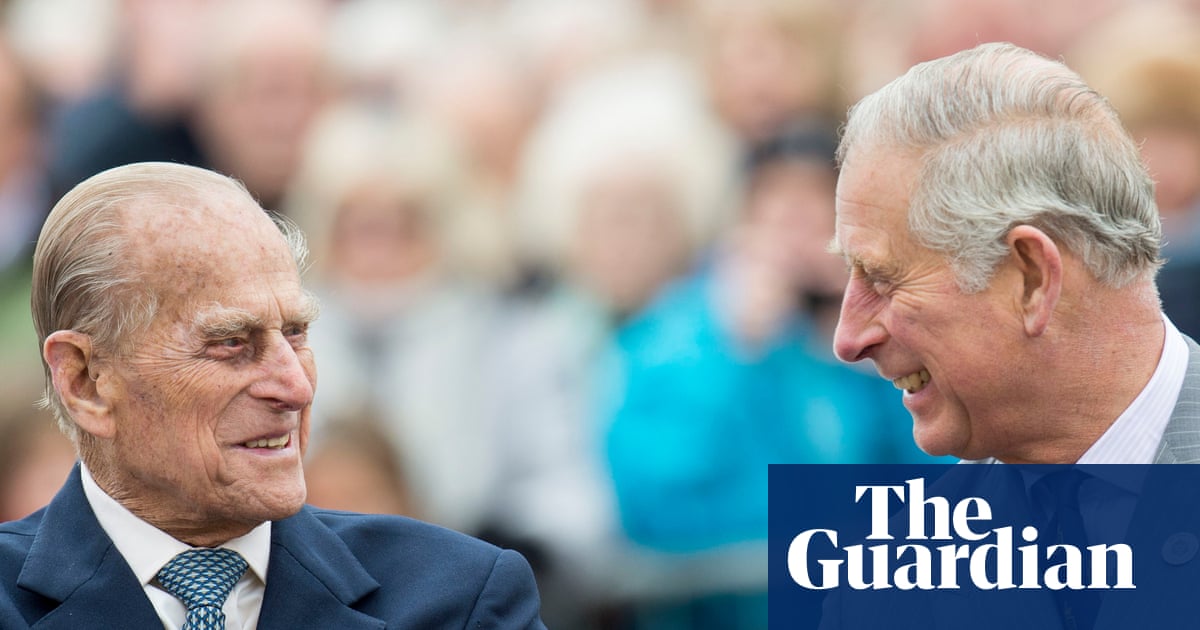 Лидер Restore Britain отказался называть короля Чарльза «белым британцем»