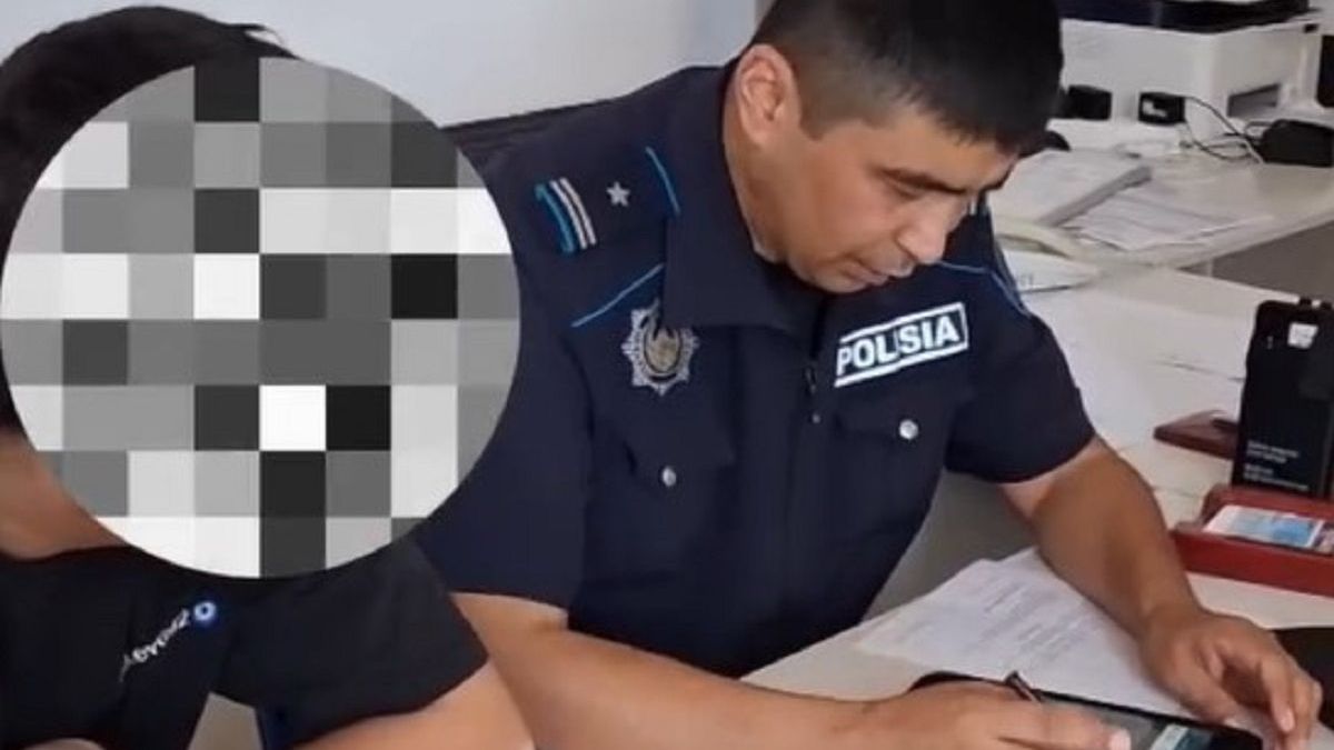 Казахстанец арестован на 15 суток за мат в TikTok