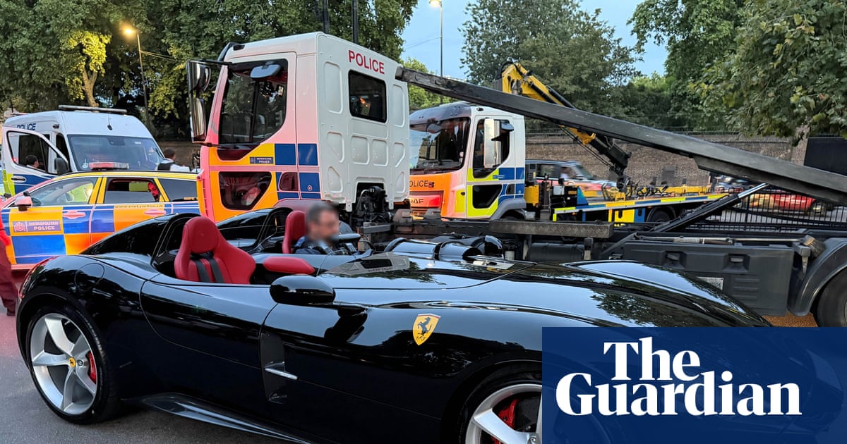 Лондонская полиция конфисковала Ferrari за 3,7 млн фунтов, офицеру доверили прокатиться