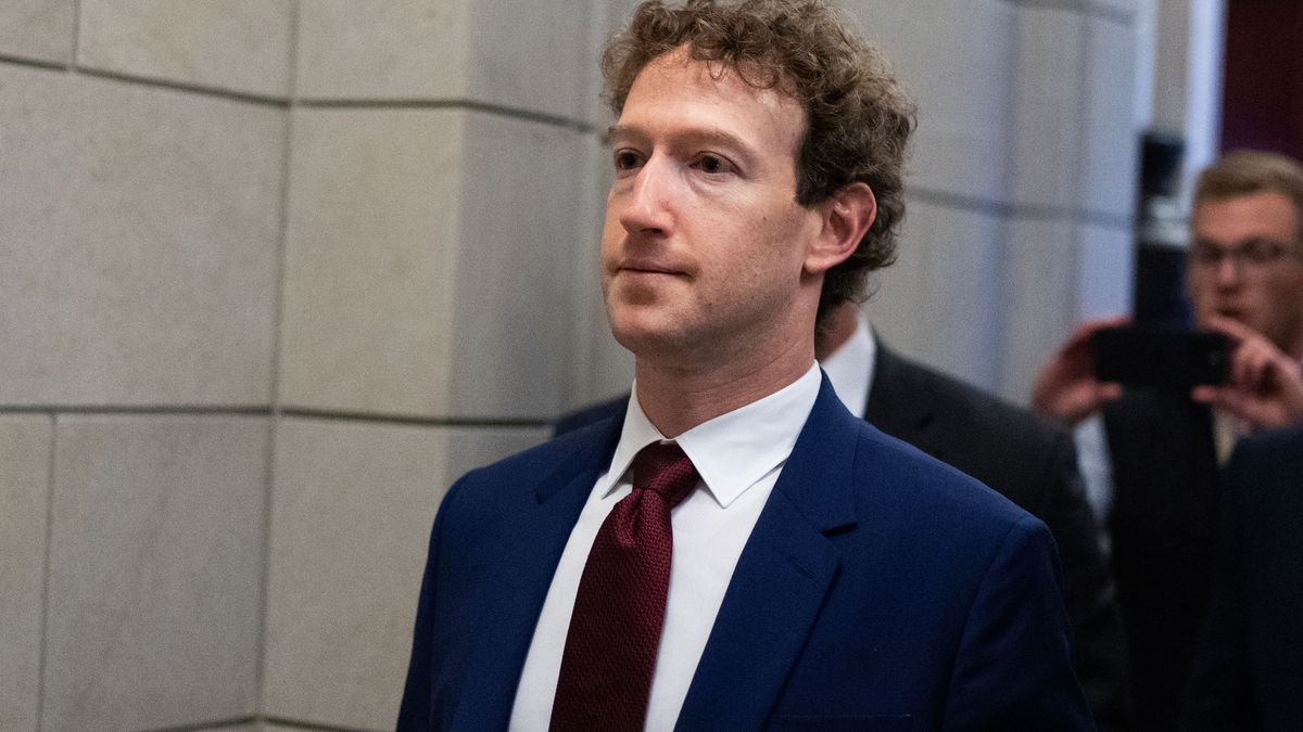Манифест Цукерберга об ИИ: почему общество не доверяет нейросетям