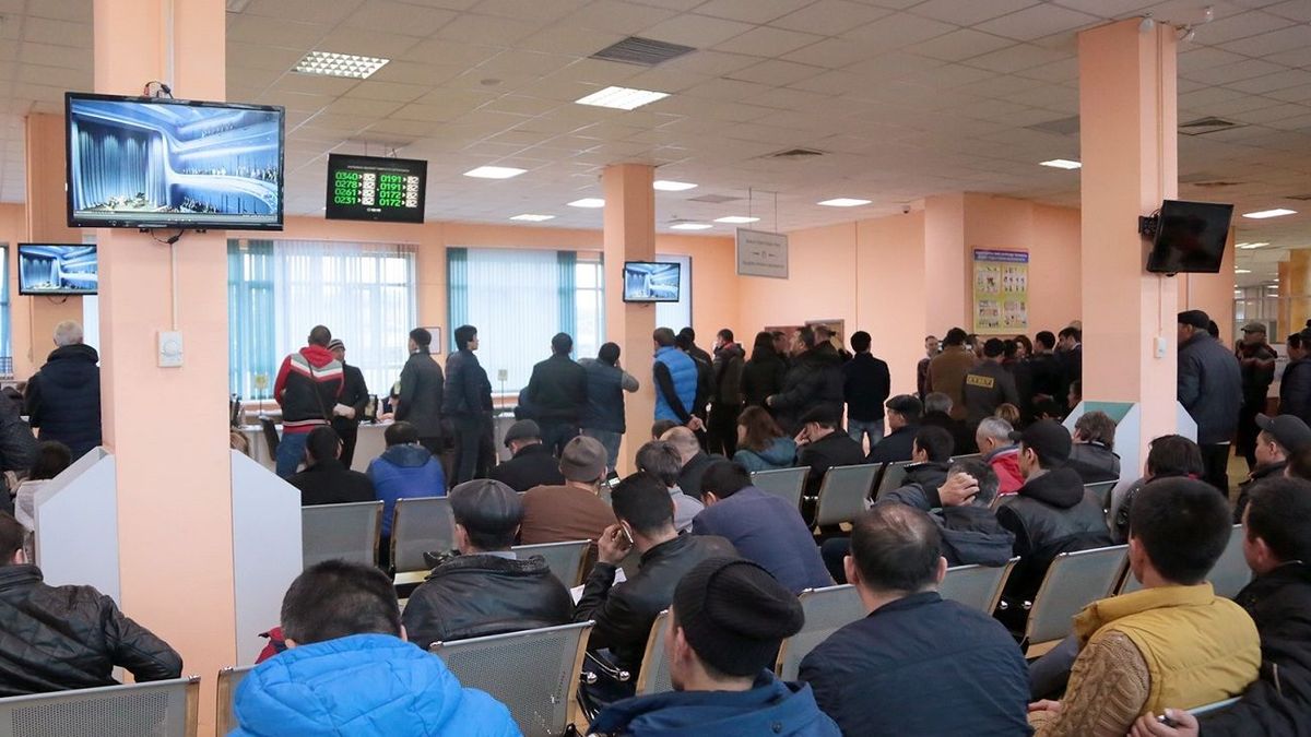 Казахстанцы стали на 30% реже посещать ЦОНы