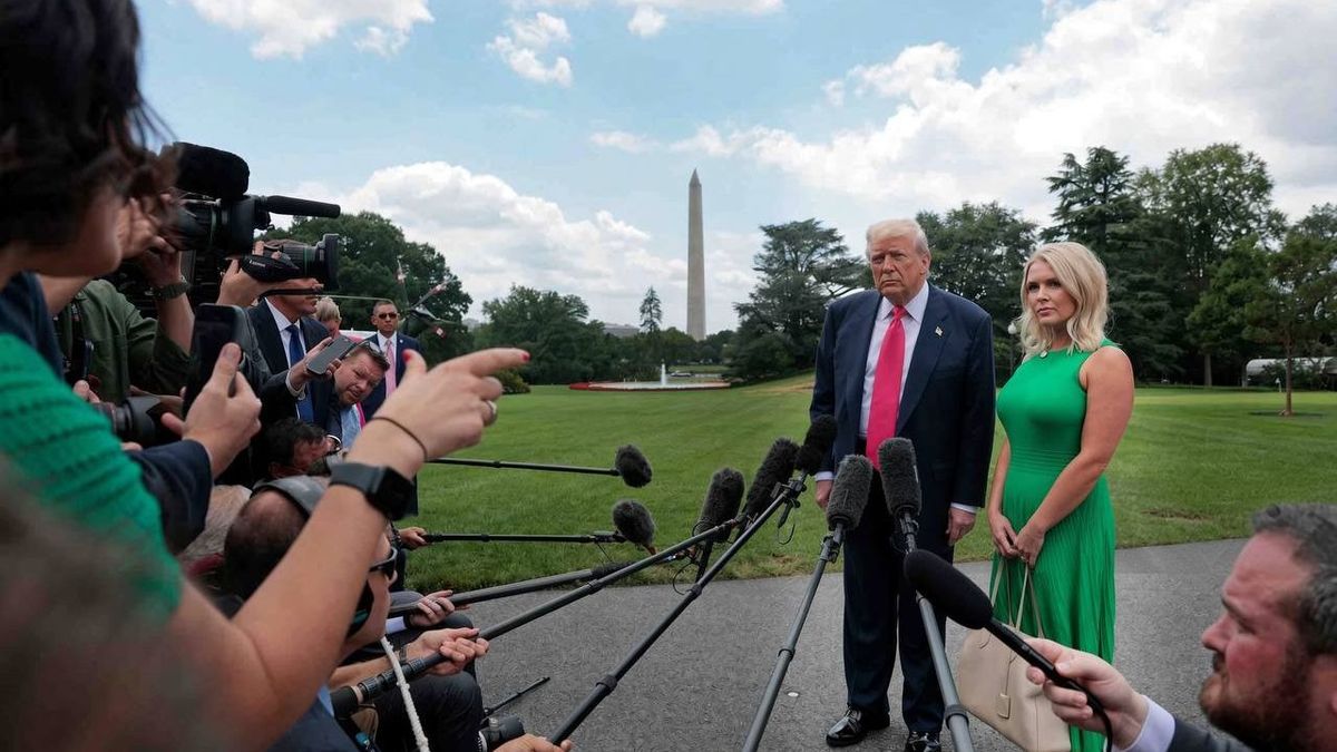 Пресс-секретарь Трампа Кэролайн Левитт покидает пост ради семьи
