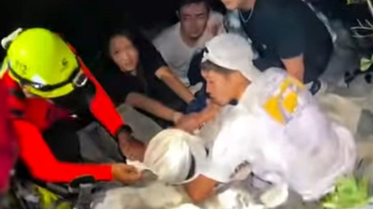Мужчина сорвался с обрыва в горах Алматинской области и ударился головой о камень
