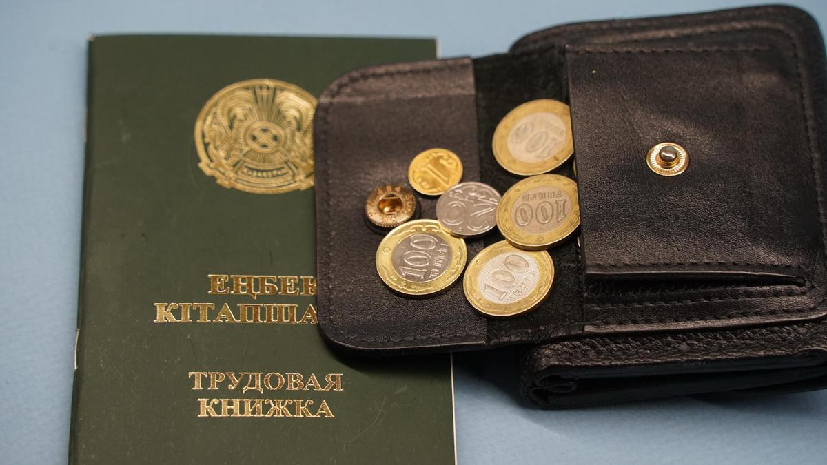 В Казахстане опровергли слухи о моратории на увольнения военных и полицейских