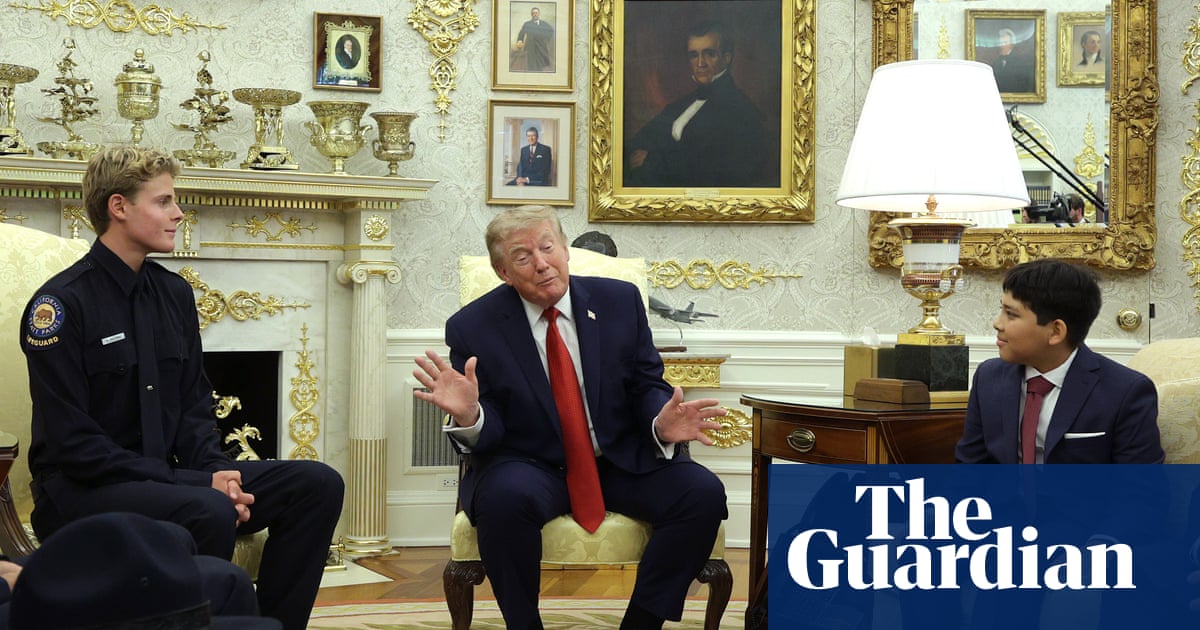 Трамп встретился с 10-летним спасённым и подростком-спасателем: «Я бы, наверное, не стал»