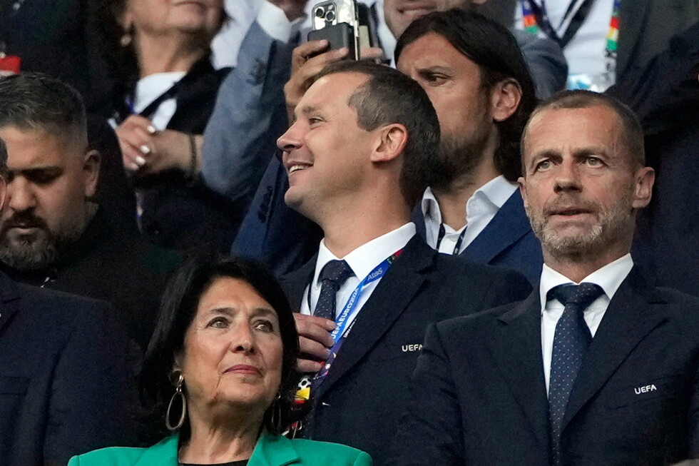 Глава FIFA покидает пост после критики Инфантино из-за плана ЧМ