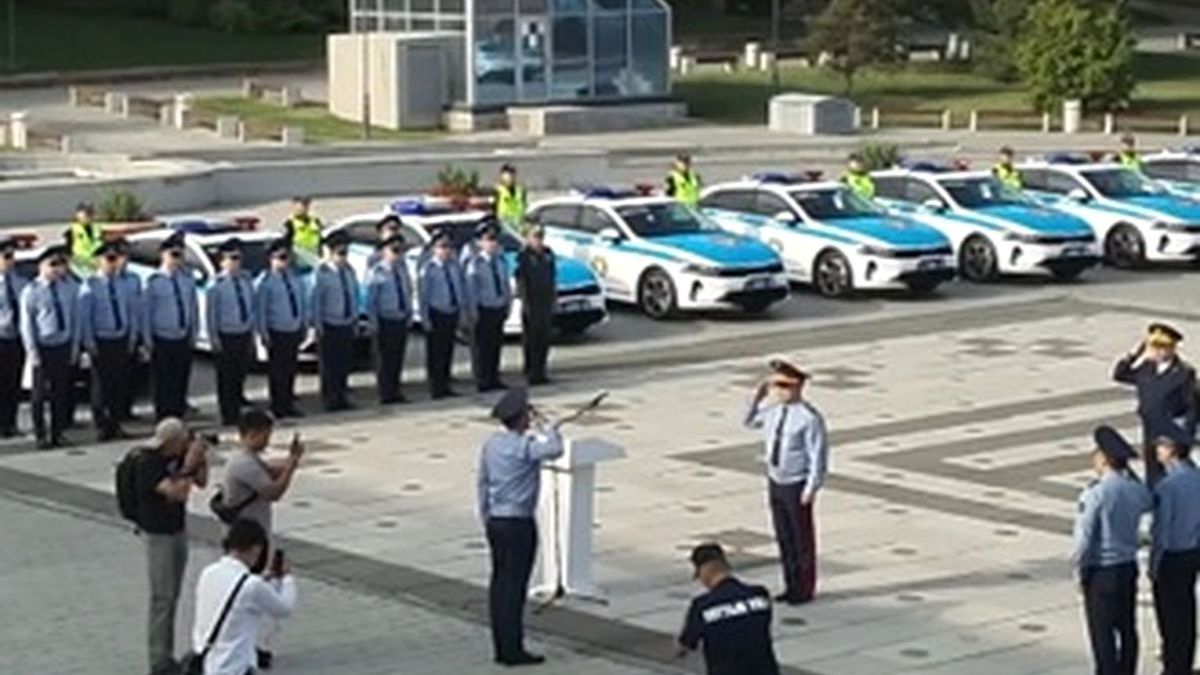 Полиция Алматы перешла на усиленный режим службы