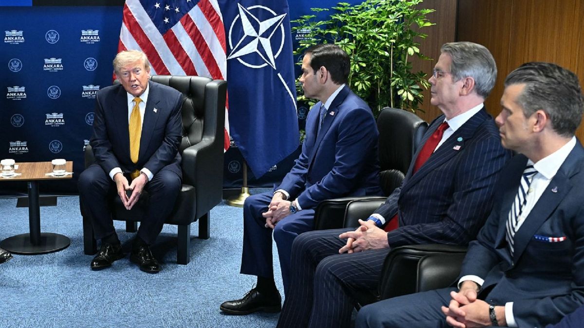 «Команда клоунов»: в Иране высмеяли администрацию Трампа