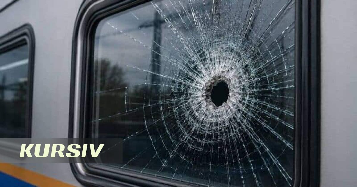 Полиция назвала станции, где чаще всего бьют окна поездов