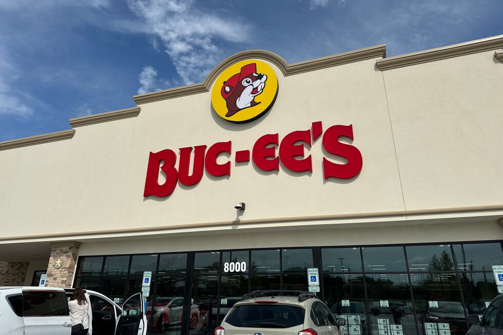 Магазин Beaver's Mini Mart в Биверкрике получил поддержку в споре о логотипе с Buc-ee's