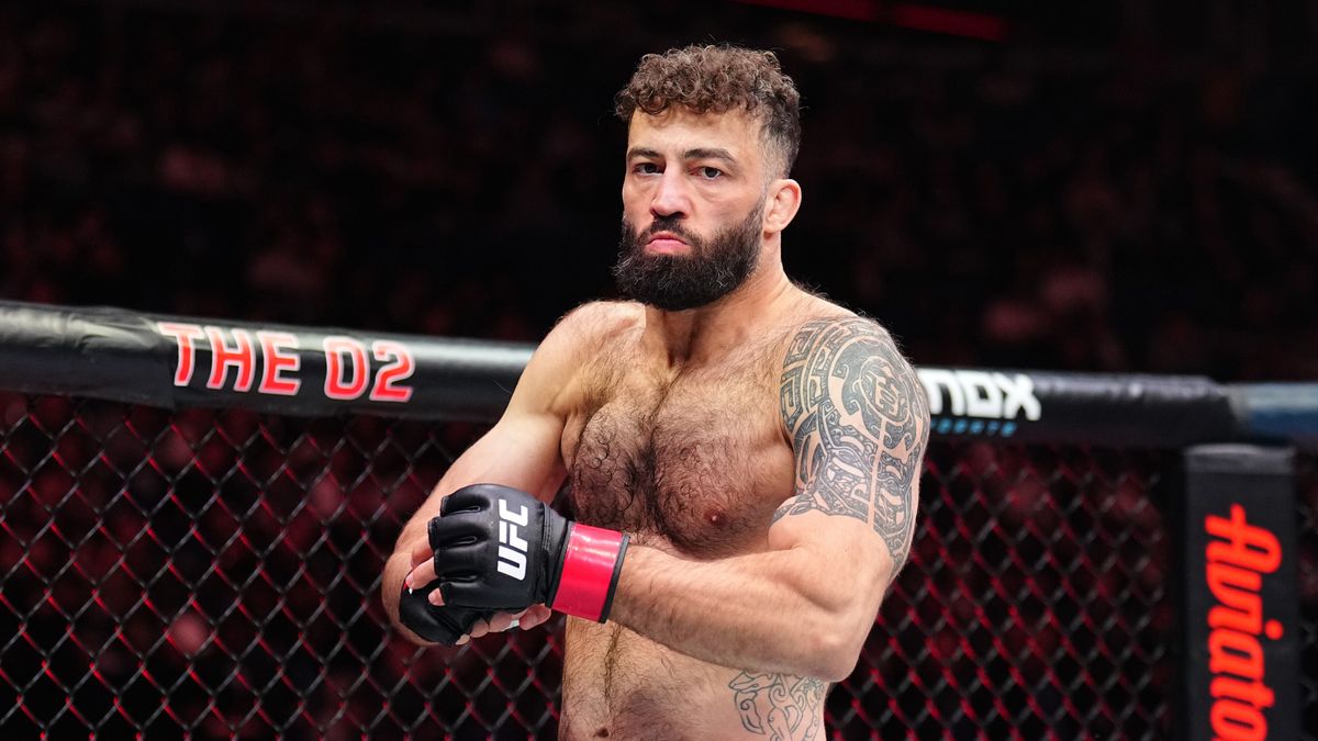 Грузинский боец Роман Долидзе потерпел третье подряд поражение в UFC