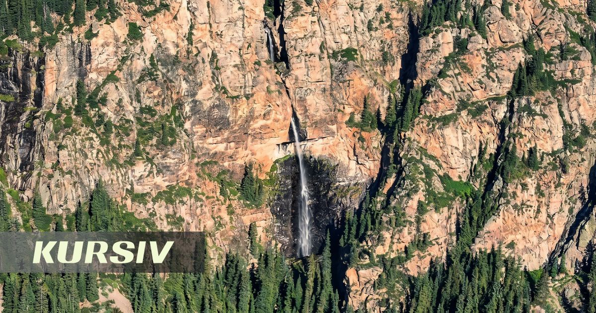 Незаметный с земли водопад в Жетысу показали с вертолета
