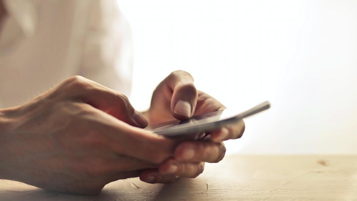 150 тысяч опасных SMS за четыре дня: преступную схему раскрыли в Астане