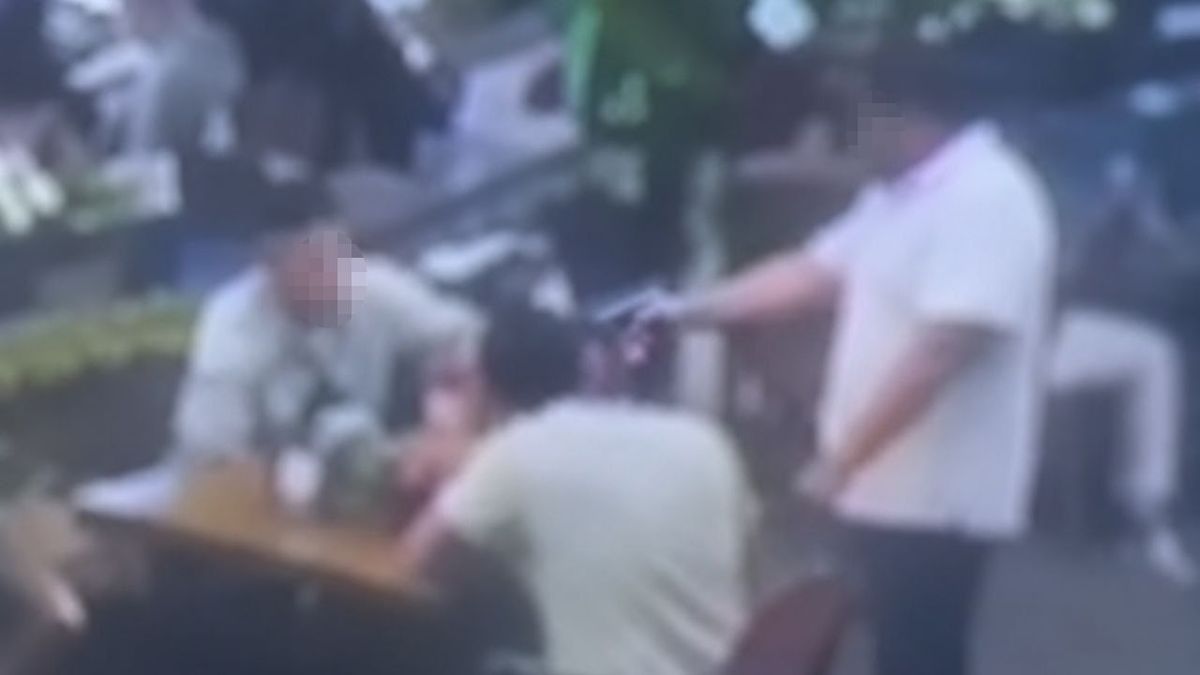 В Актау мужчине выстрелили в лицо в пабе: дело передано в суд