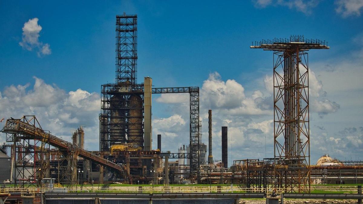 НПЗ на западе Казахстана будет отправлять 70% топлива в Россию: в Минэнерго назвали причину