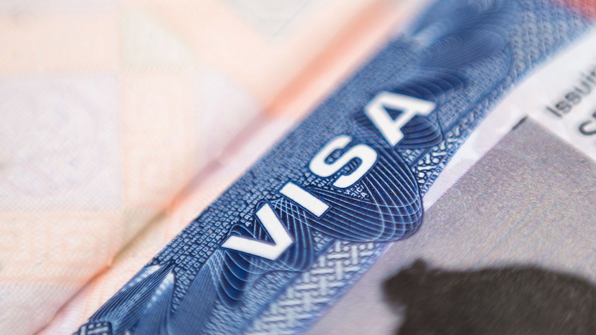 США приостановили рассмотрение иммиграционных виз по всему миру