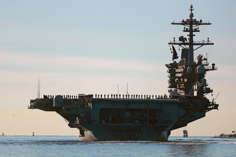 Авианосец USS Abraham Lincoln направляется в Таиланд после длительной миссии