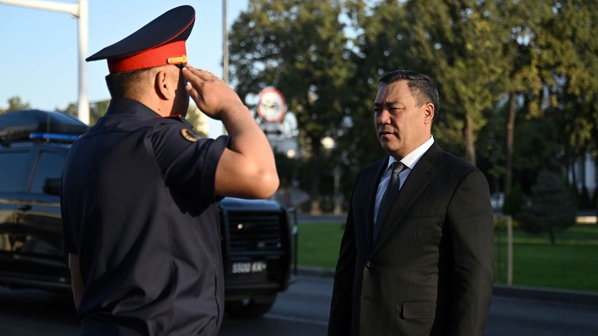 Садыр Жапаров «халық жауларын» қатаң жазалауды талап етті