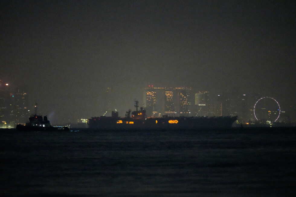 USS Abraham Lincoln Сингапур жағалауынан өтіп, Таиландқа бет алды