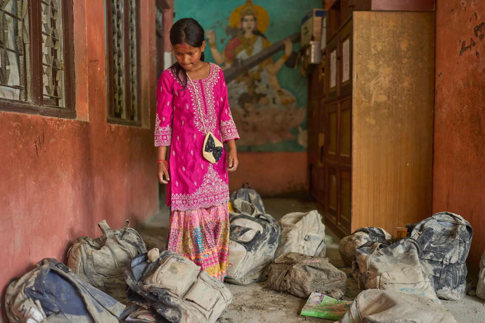 Непалдағы су тасқынынан мектеп оқушылары түскі үзіліс пен мұғалімдердің сергектігі арқасында аман қалды
