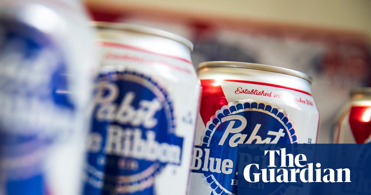Калифорниядағы қоймадан Pabst сырасының ондаған мың банкасы ұрланды