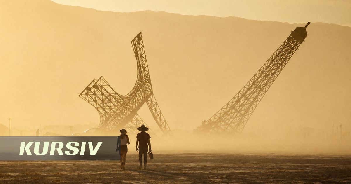 Невада шөлінде Burning Man фестивалінде алып сынған Эйфель мұнарасы пайда болды