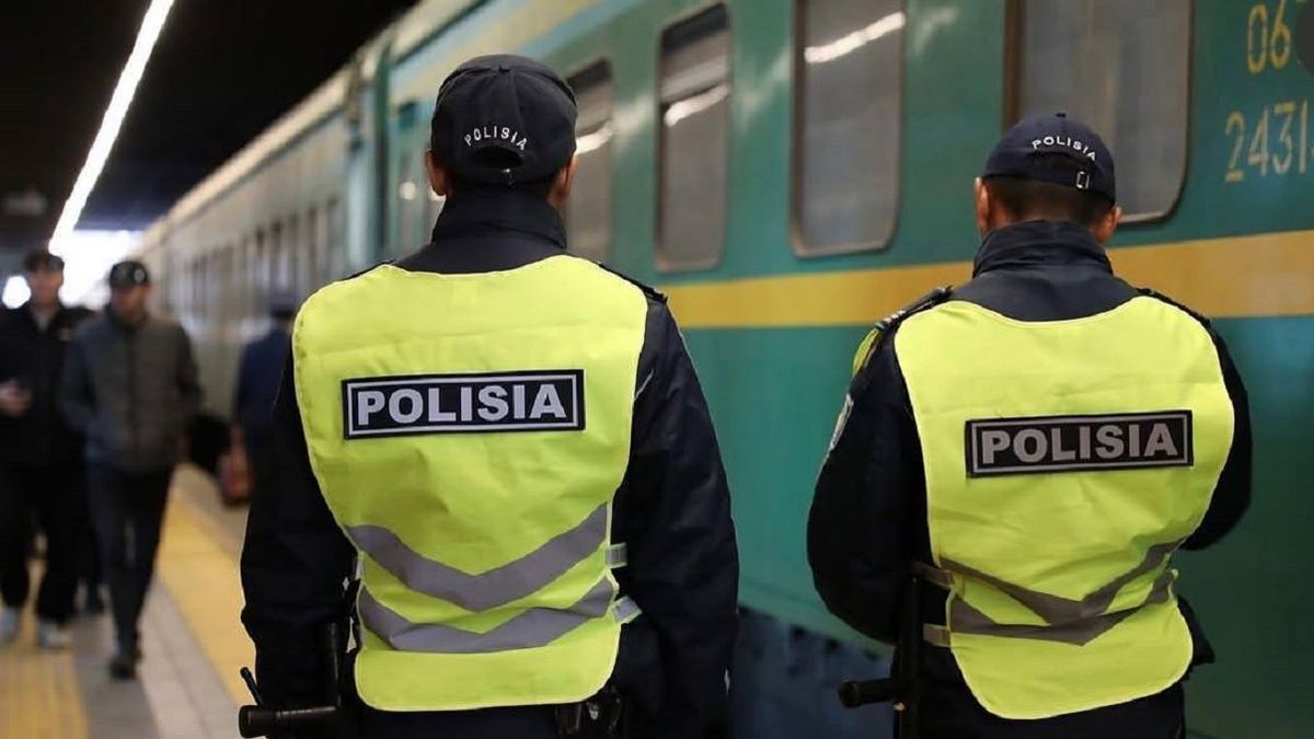 Алматы вокзалында пойызға секірмек болған үш ер адам ұсталды
