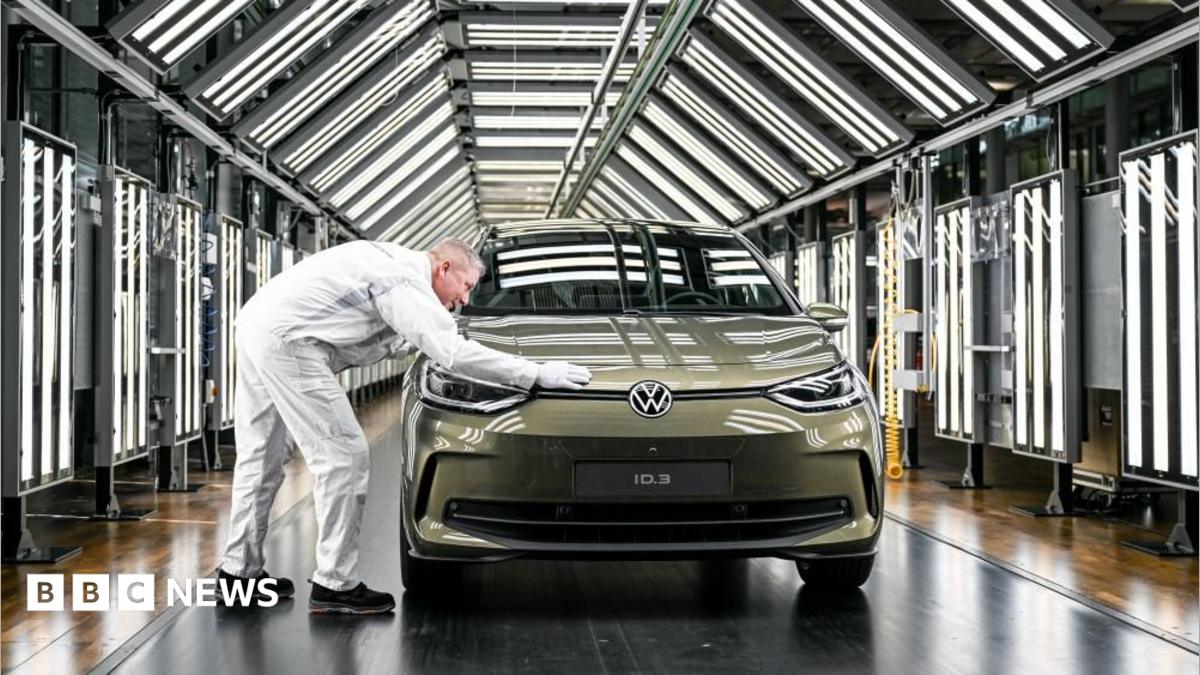 Volkswagen 50 мың жұмыс орнын қысқартуды бекітті