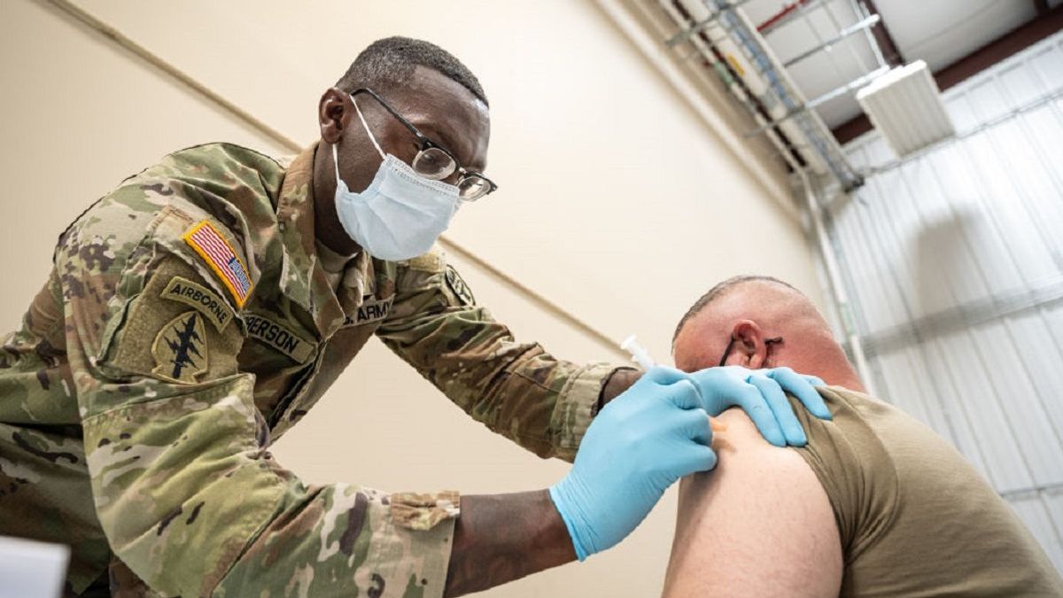 АҚШ-та COVID-19 вакцинасынан кейін қаза тапқан әскерилерге қатысты тергеу жүріп жатыр